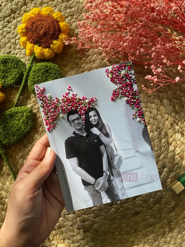 Embroidery work  photo Frame | couple embroidery photo frame .| brithday gift | couple gift | anniversary gift | @kiracreations 