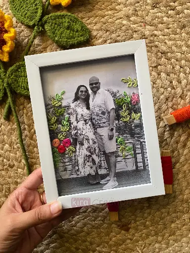 Embroidery work  photo Frame|   embroidery photo frame .| brithday gift | couple gift | anniversary gift | @kiracreations 